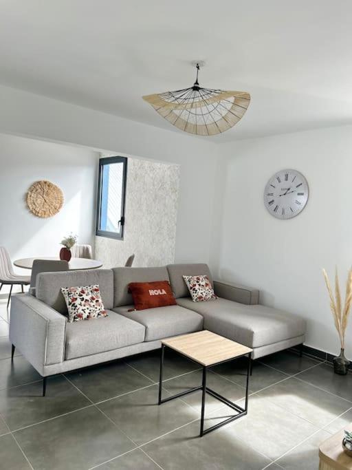 Appartement A 2 Pas De La Plage De Terre Sainte Ngoại thất bức ảnh