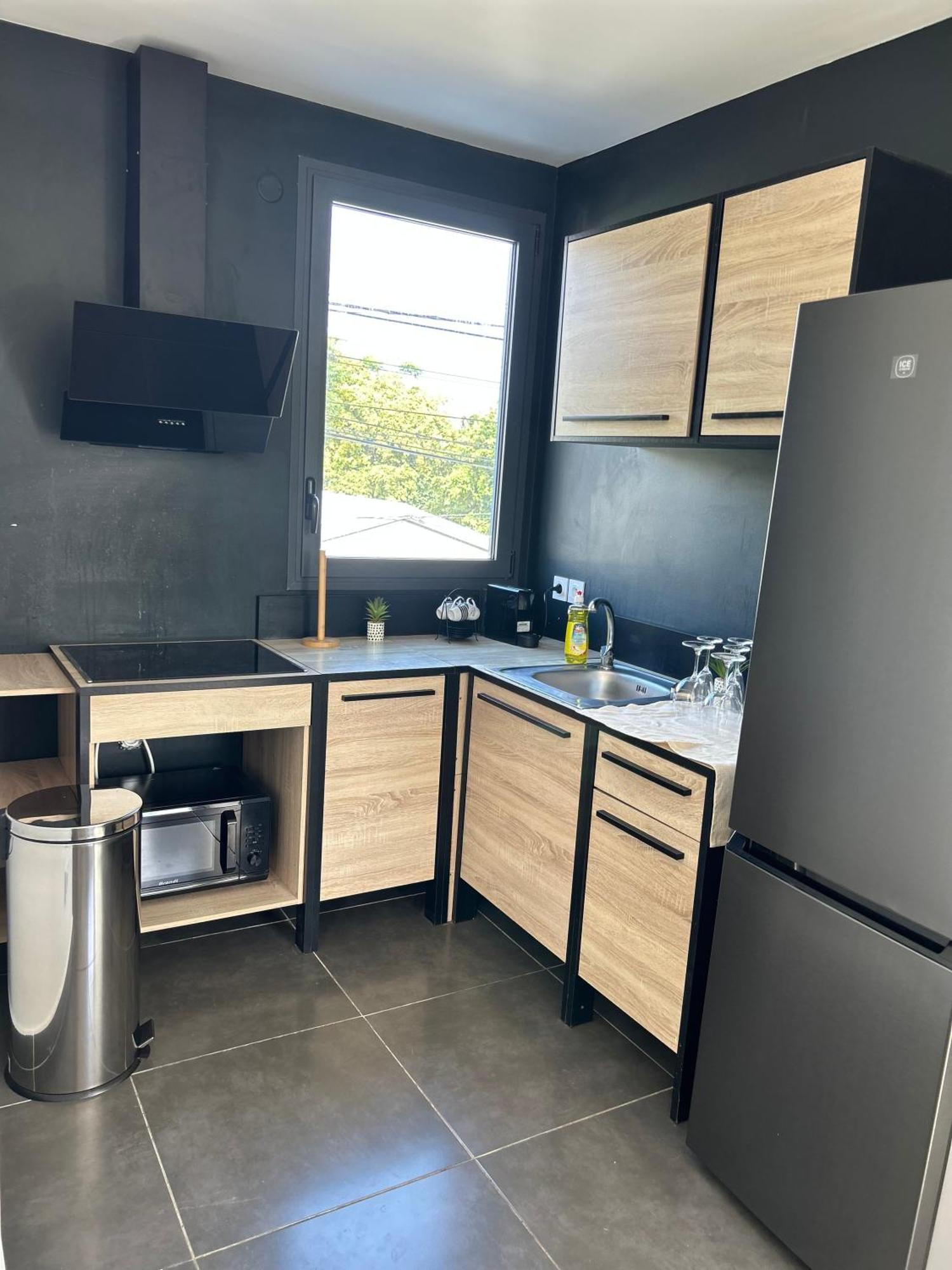 Appartement A 2 Pas De La Plage De Terre Sainte Ngoại thất bức ảnh